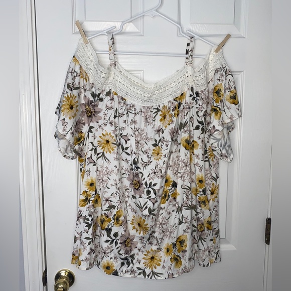 Perfect Christmas Present Torrid New Cold Shoulder Boho top Size 3 3X - Picture 5 of 6